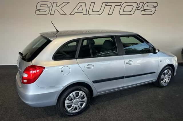 Škoda Fabia (2013) thumbnail 3