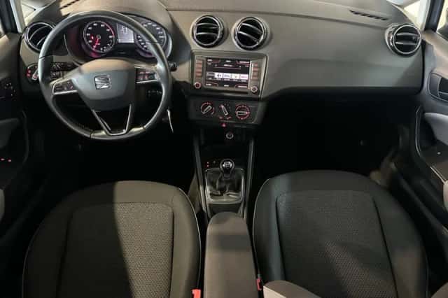 SEAT Ibiza (2016) thumbnail 2