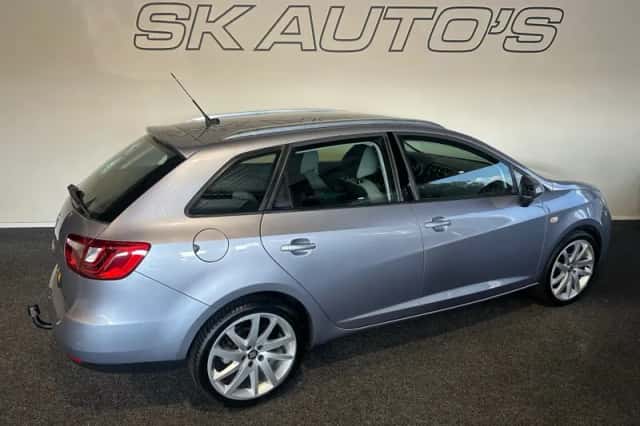 SEAT Ibiza (2016) thumbnail 3