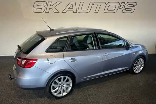 SEAT Ibiza (2016) thumbnail 5