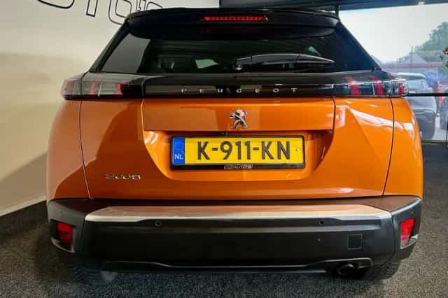 Peugeot 2008 (2021) thumbnail 3