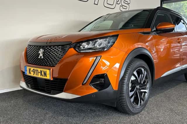 Peugeot 2008 (2021) thumbnail 6
