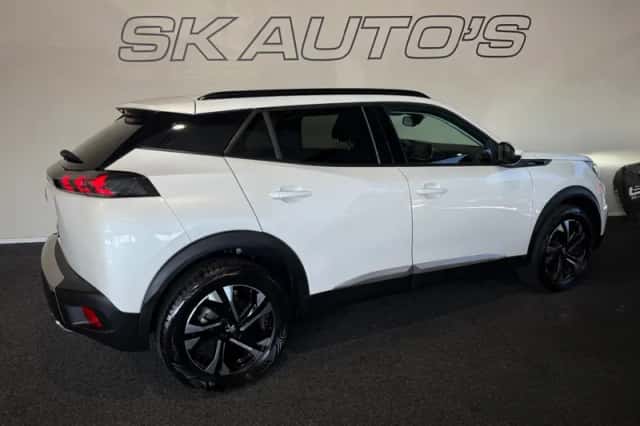 Peugeot 2008 (2020) thumbnail 6