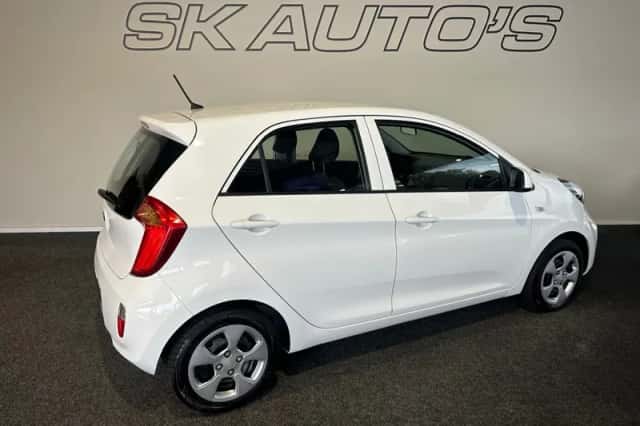 Kia Picanto (2013) thumbnail 6