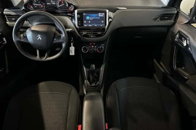 Peugeot 208 (2017) thumbnail 2