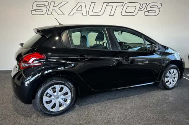 Peugeot 208 (2017) thumbnail 6