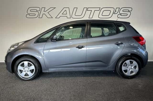 Kia VENGA (2011) thumbnail 5