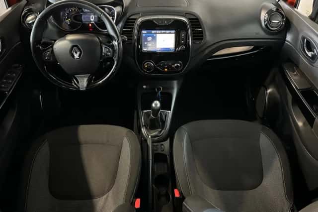 Renault Captur (2014) thumbnail 2