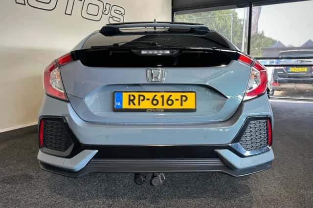 Honda Civic (2018) thumbnail 4