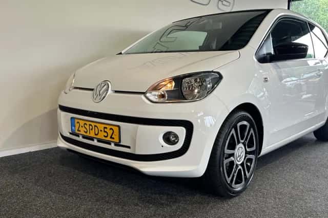 Volkswagen Up (2013) thumbnail 4