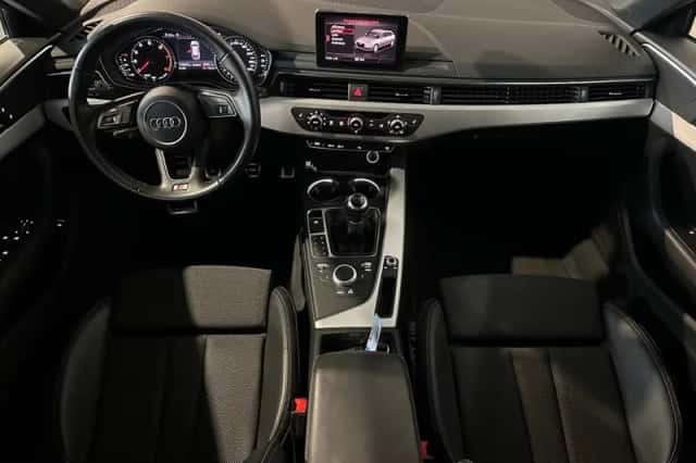 Audi A4 (2019) thumbnail 2