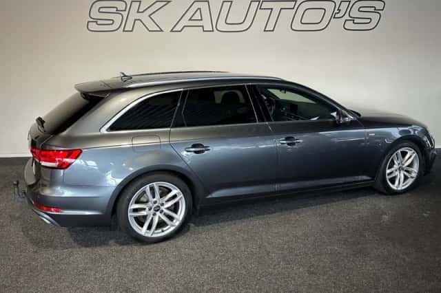 Audi A4 (2019) thumbnail 3