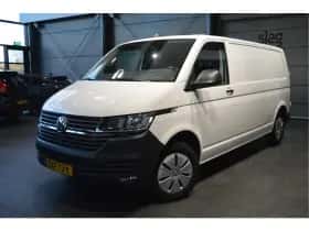 Volkswagen Transporter (2019) thumbnail 1