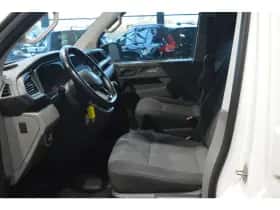 Volkswagen Transporter (2019) thumbnail 15