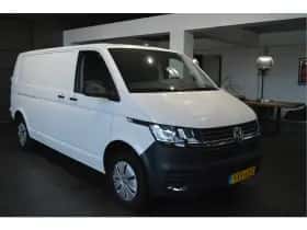 Volkswagen Transporter (2019) thumbnail 3
