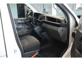 Volkswagen Transporter (2019) thumbnail 4