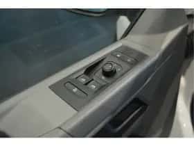 Volkswagen Transporter (2019) thumbnail 14