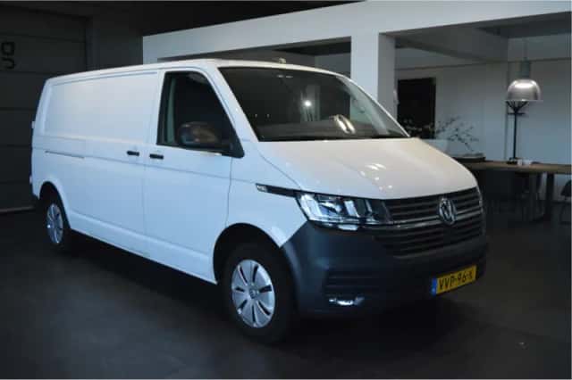Volkswagen Transporter (2019) thumbnail 3