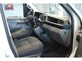 Volkswagen Transporter (2019) thumbnail 4