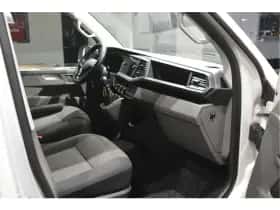 Volkswagen Transporter (2019) thumbnail 4