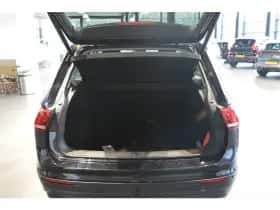Volkswagen Tiguan (2016) thumbnail 6