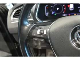 Volkswagen Tiguan (2018) thumbnail 19