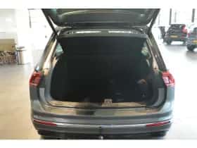 Volkswagen Tiguan (2018) thumbnail 8
