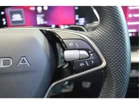 Škoda Octavia (2020) thumbnail 17