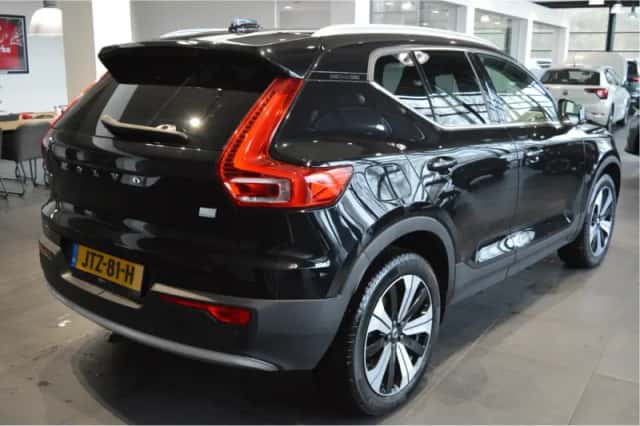Volvo XC40 (2020) thumbnail 4