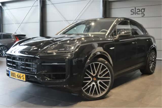 Porsche Cayenne (2025) thumbnail 1
