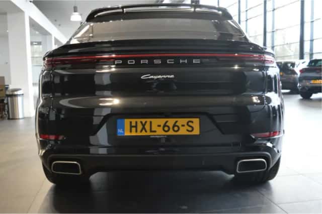 Porsche Cayenne (2025) thumbnail 5