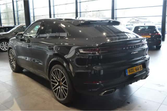 Porsche Cayenne (2025) thumbnail 6