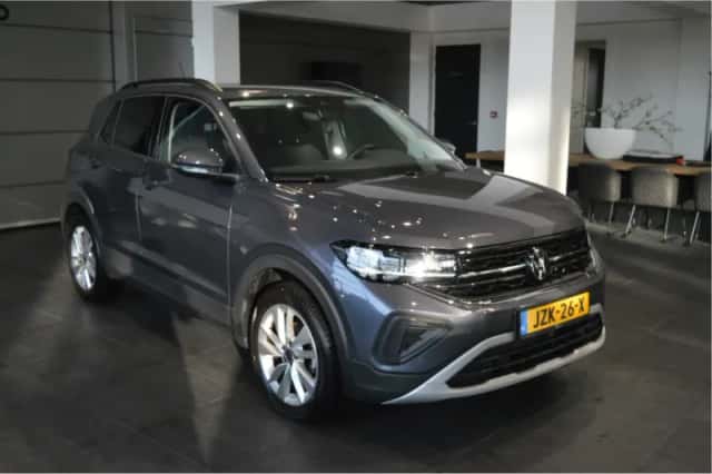 Volkswagen T-Cross (2023) thumbnail 3