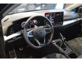 Volkswagen Golf (2024) thumbnail 14