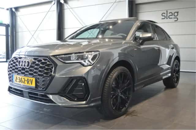 Audi Q3 (2021) thumbnail 2