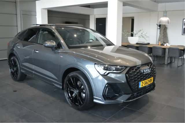 Audi Q3 (2021) thumbnail 3