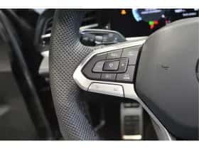 Volkswagen Passat (2023) thumbnail 22