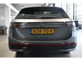 Volkswagen Passat (2023) thumbnail 5