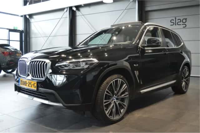 BMW X3 (2021) thumbnail 2