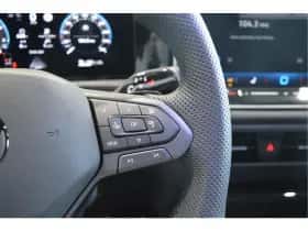 Volkswagen Tiguan (2024) thumbnail 16