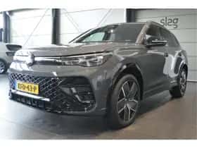 Volkswagen Tiguan (2024) thumbnail 2