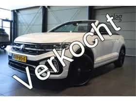 Volkswagen T-Roc (2022) thumbnail 1