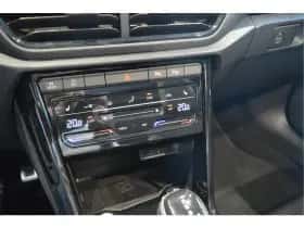 Volkswagen T-Roc (2022) thumbnail 22
