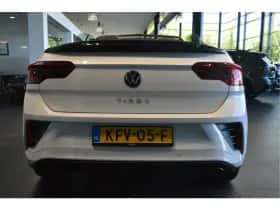 Volkswagen T-Roc (2022) thumbnail 5