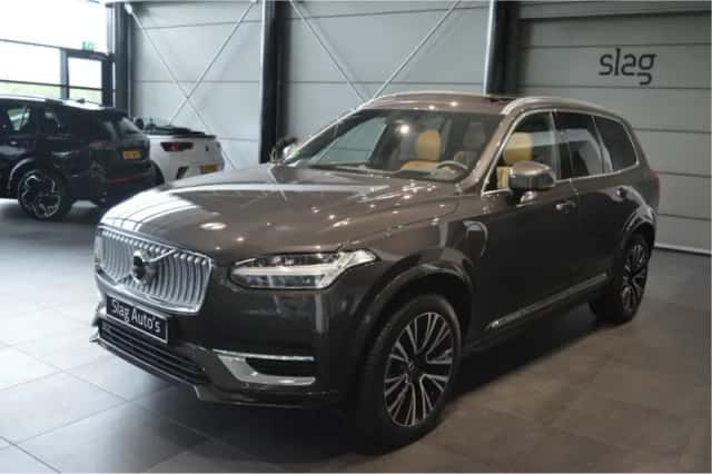 Volvo XC90 (2024) thumbnail 2