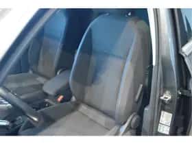 Volkswagen Tiguan (2017) thumbnail 12