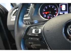 Volkswagen Tiguan (2017) thumbnail 17