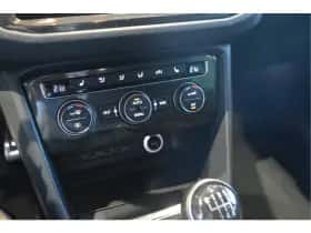Volkswagen Tiguan (2017) thumbnail 23