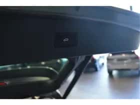 Volkswagen Tiguan (2017) thumbnail 8