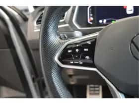 Volkswagen Tiguan (2021) thumbnail 21